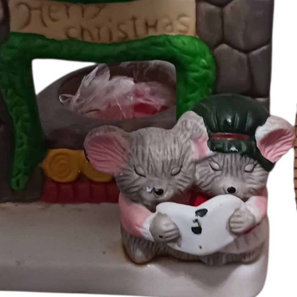 Dayton Hudson Vtg Christmas Mouse Figurine Decoration With Fireplace Scene - Picture 4 of 10